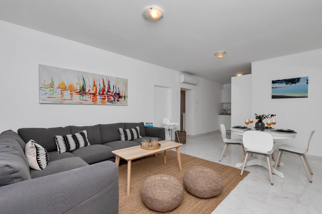 Apartment Lotte With Private Pool In The City Center! Makarska Luaran gambar