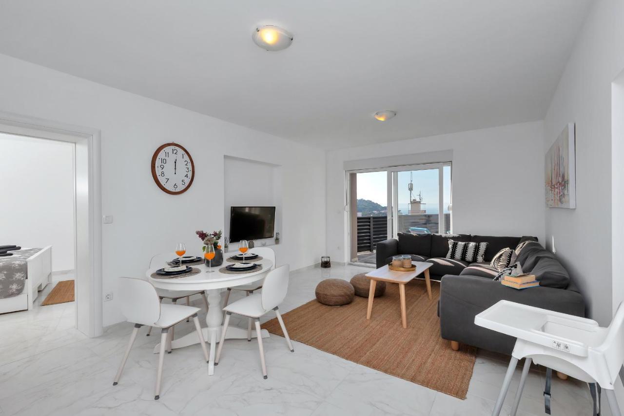 Apartment Lotte With Private Pool In The City Center! Makarska Luaran gambar
