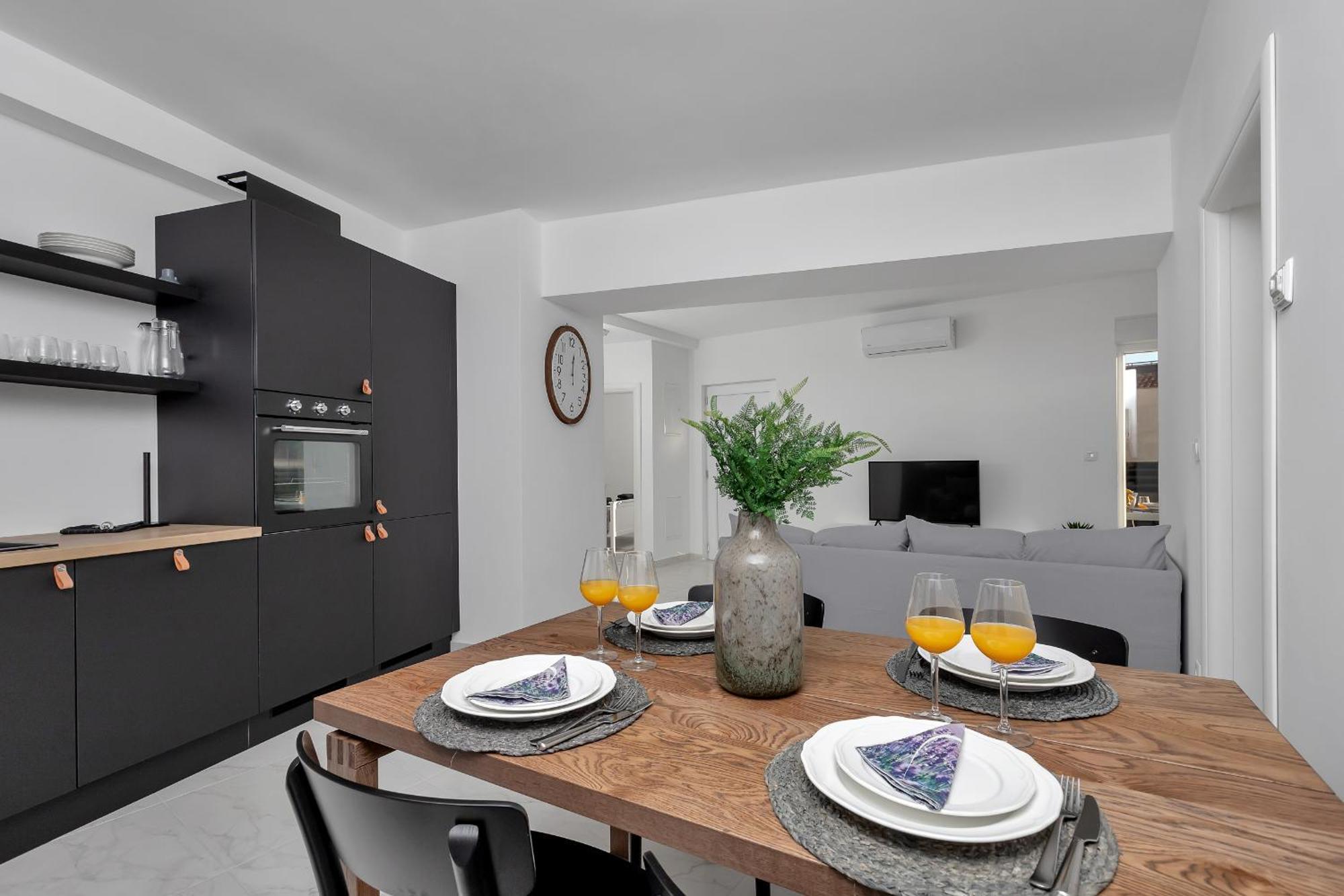 Apartment Lotte With Private Pool In The City Center! Makarska Bilik gambar
